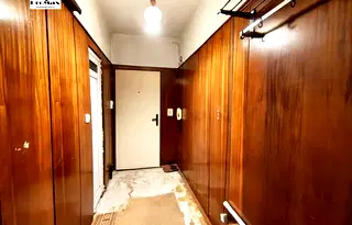 Двустаен апартамент в Търговище, Център