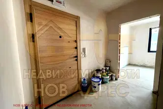 Тристаен апартамент в Търговище, Център