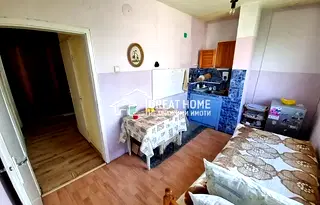 Тристаен апартамент в Търговище, Запад 1