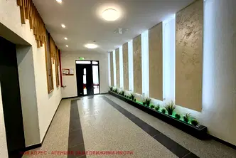 Тристаен апартамент в Търговище, Запад 2