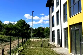 Тристаен апартамент в Търговище, Запад 3