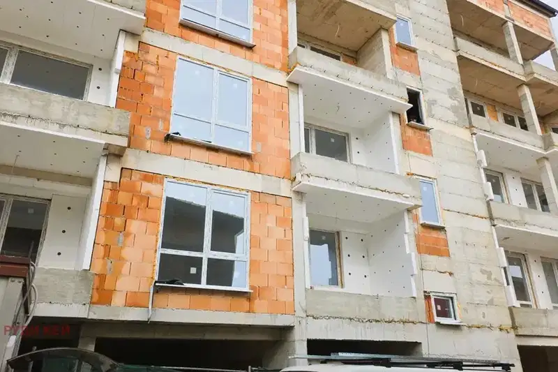 Three-room apartment with terrace in Asparuhovo, Varna