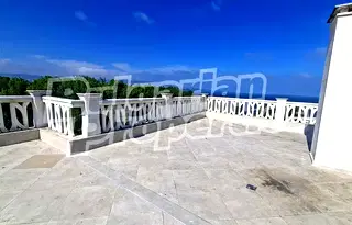 Стилен 3-стаен мезонет с тераса и морска панорама в Аспарухово