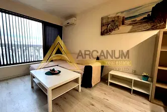 Двустаен апартамент с тераса и басейн в Аспарухово, Варна
