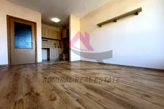 Двустаен апартамент в Аспарухово, Варна с асансьор