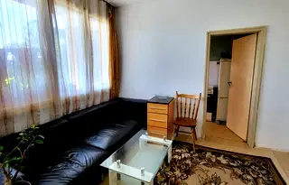 Тристаен апартамент с две тераси в Базар Левски, Варна
