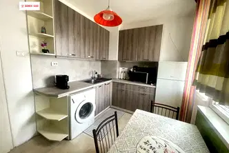 Просторен 2-стаен апартамент с две тераси в Базар Левски, Варна