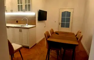 Тристаен апартамент с тераса в Базар Левски, Варна