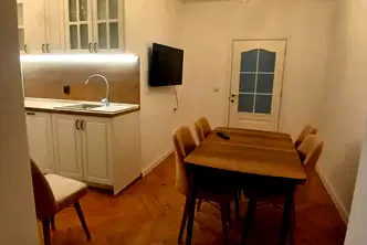 Тристаен апартамент с тераса в Базар Левски, Варна