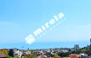 Двустаен апартамент с морска панорама в Бриз, Варна