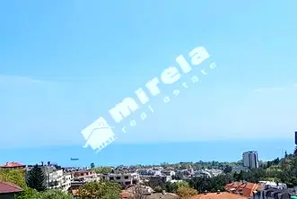 Двустаен апартамент с морска панорама в Бриз, Варна