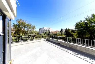 Просторен 2-стаен апартамент в Бриз, Варна с голяма веранда