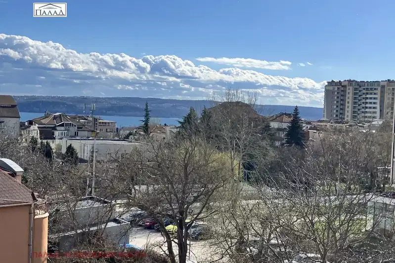3-bedroom apartment in Varna, Briz