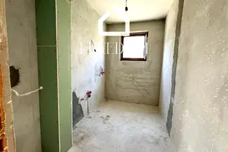 Тристаен апартамент с тераса в Бриз, Варна, ново строителство