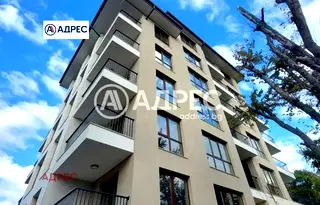 Тристаен апартамент с морска панорама в Бриз, Варна