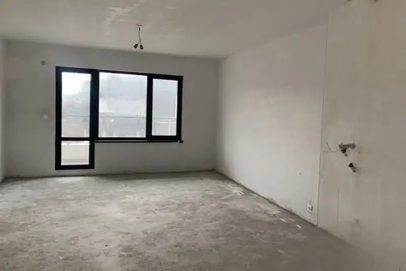Three-room apartment with large veranda in Briz, Varna