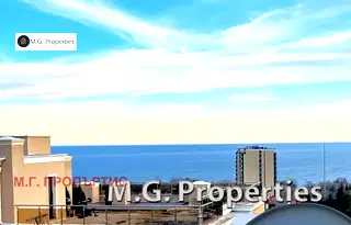 Тристаен апартамент с морска панорама в Бриз, Варна