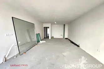 Просторен 3-стаен апартамент в Бриз с гледка към морето