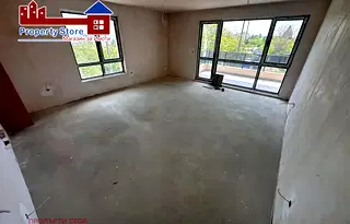 Тристаен апартамент с паркомясто в Бриз, Варна