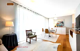 Тристаен апартамент с гледка море в Бриз, Варна