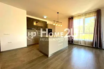 Тристаен апартамент с италианска кухня в Бриз, Варна