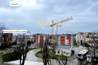 Просторен 4-стаен апартамент с морска гледка в Бриз, Варна