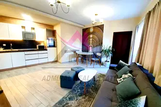 Двустаен апартамент в Бриз, Варна с тераса и асансьор