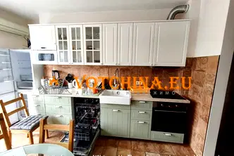 Двустаен апартамент с паркомясто в Бриз, Варна