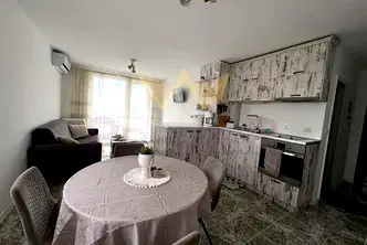 Двустаен апартамент с тераса в кв. Бриз, Варна