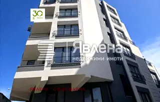Едностаен апартамент с възможност за кабинет в Център, Варна