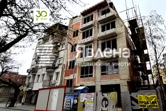 Двустаен апартамент с тераса в Центъра на Варна