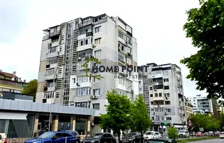 Просторен 2-стаен апартамент в Център, Варна с два балкона