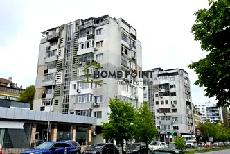 Просторен 2-стаен апартамент в Център, Варна с два балкона