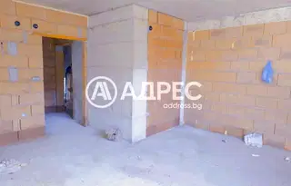 Двустаен апартамент във Варна, Център
