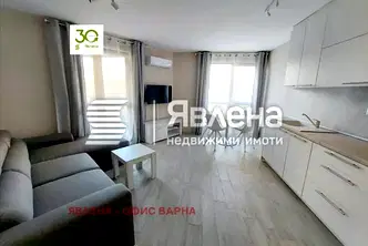 Двустаен апартамент в Център, Варна с тераса и паркинг