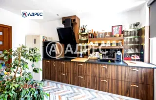 Двустаен апартамент в центъра на Варна с тераса