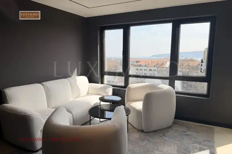 3-bedroom apartment in Varna, Centyr
