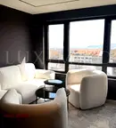 Тристаен апартамент с тераса в центъра на Варна