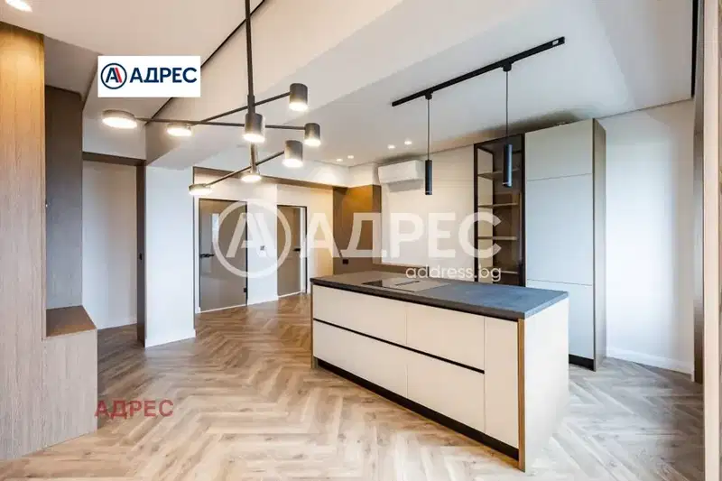 3-bedroom apartment in Varna, Centyr