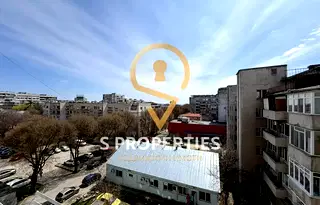 Тристаен апартамент с две тераси в Център, Варна - Нептун