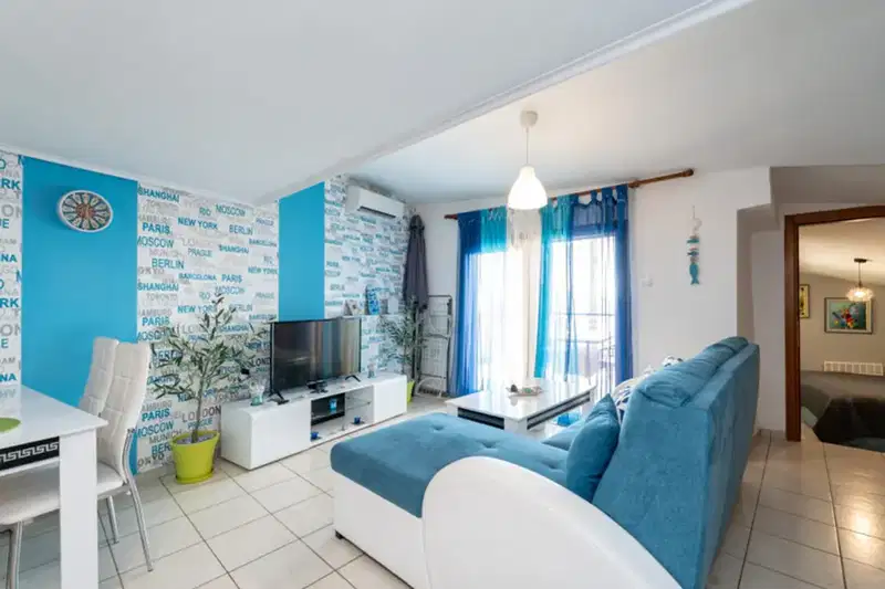 3-bedroom apartment in Varna, Centyr