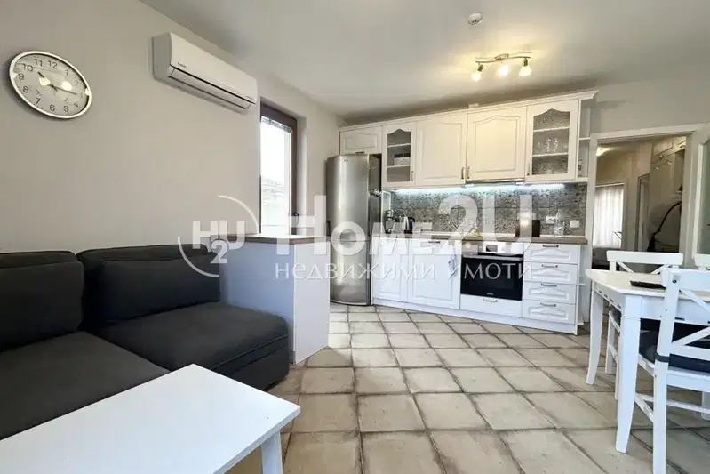 3-bedroom apartment in Varna, Centyr