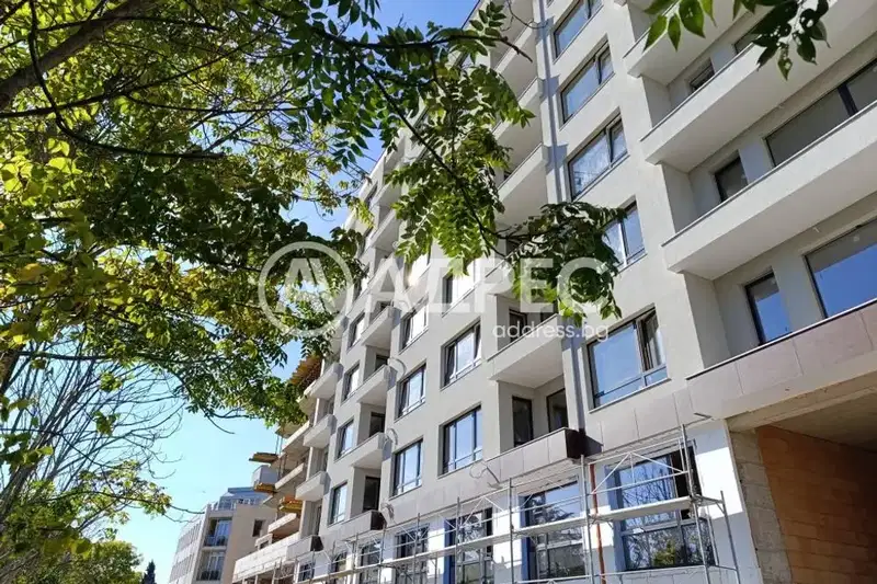 3-bedroom apartment in Varna, Centyr