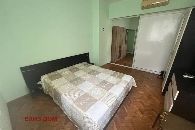 3-bedroom apartment in Varna, Centyr