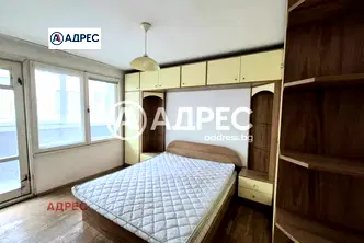 Тристаен апартамент с гараж в Център, Варна