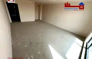 Тристаен апартамент с паркомясто в центъра на Варна