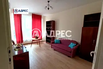 Тристаен апартамент в Център на Варна с три отделни стаи