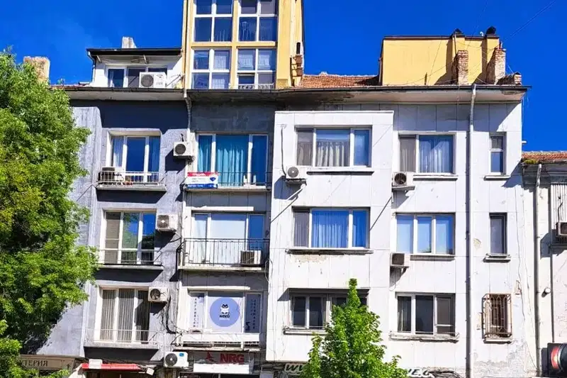 3-bedroom apartment in Varna, Centyr