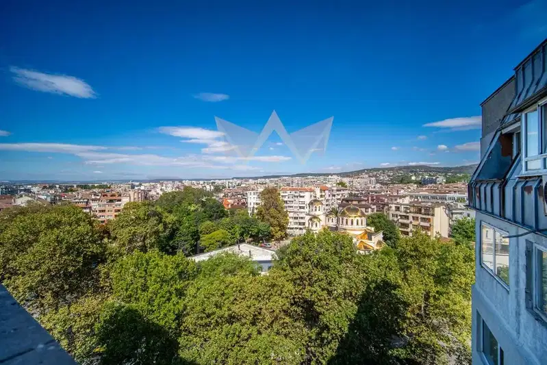 4-bedroom apartment in Varna, Centyr