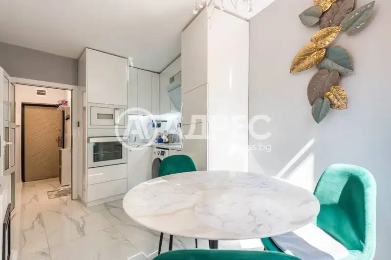 4-bedroom apartment in Varna, Centyr